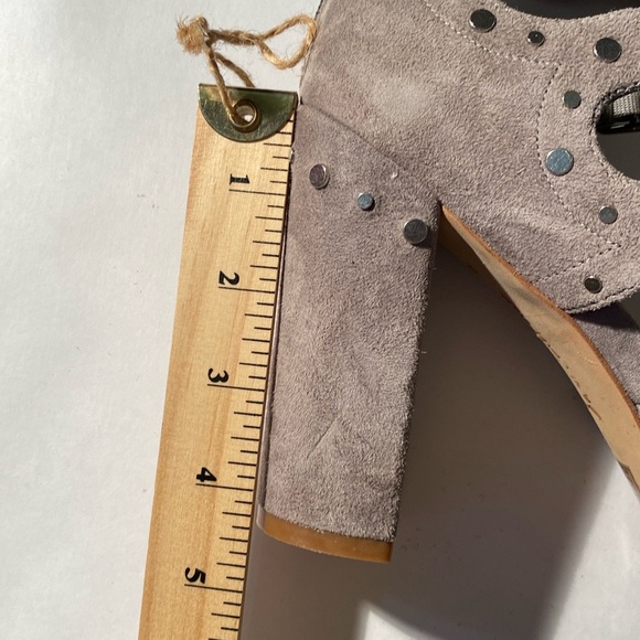 ***NWT***Sam Edelman Suede Sandals - Picture 5 of 7